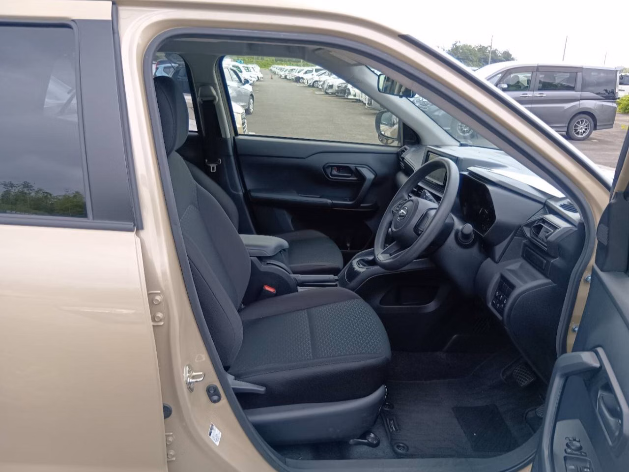 DAIHATSU ROCKY