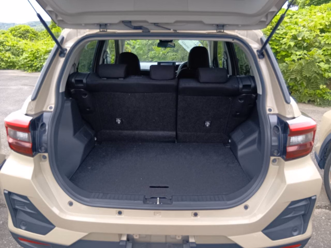 DAIHATSU ROCKY