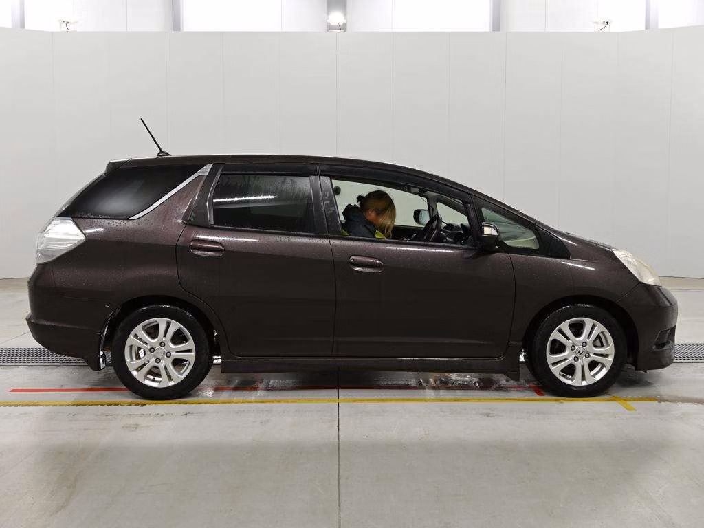 HONDA FIT SHUTTLE