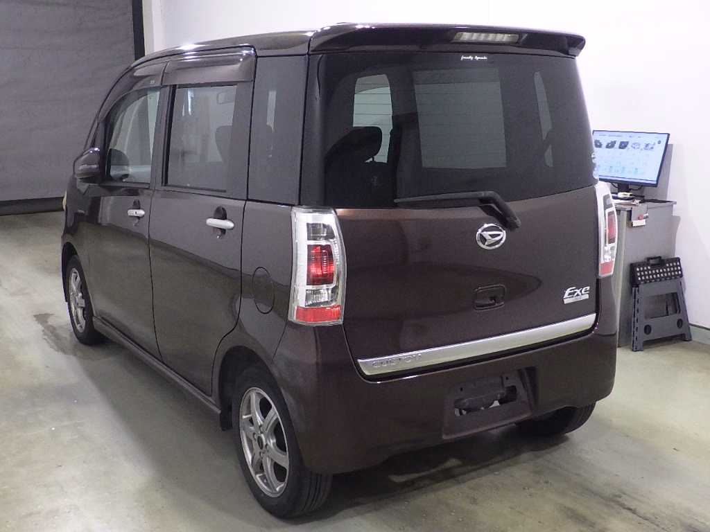 DAIHATSU TANTO EXE