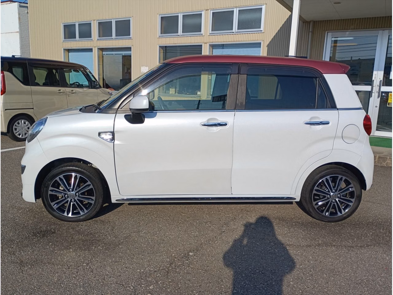 DAIHATSU CAST