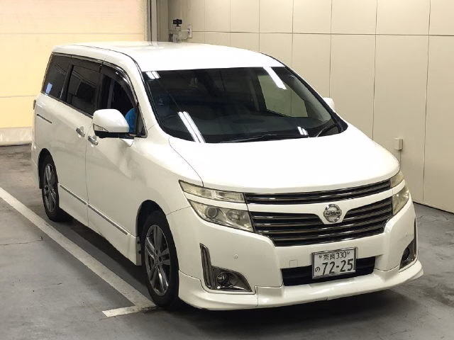 NISSAN ELGRAND