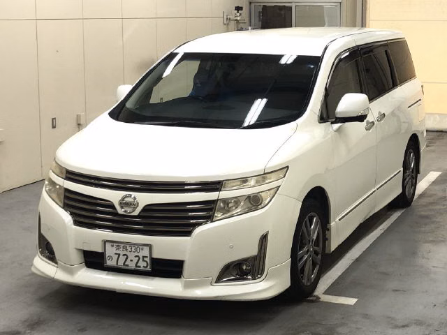 NISSAN ELGRAND