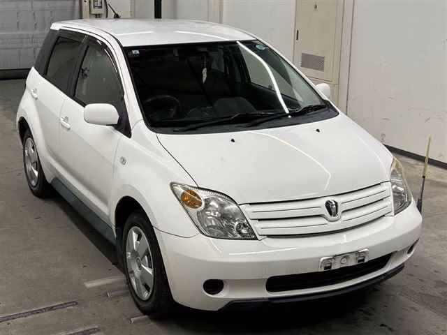 TOYOTA IST