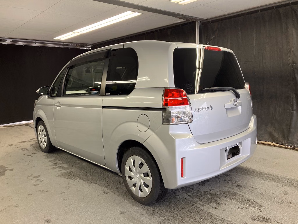 TOYOTA SPADE