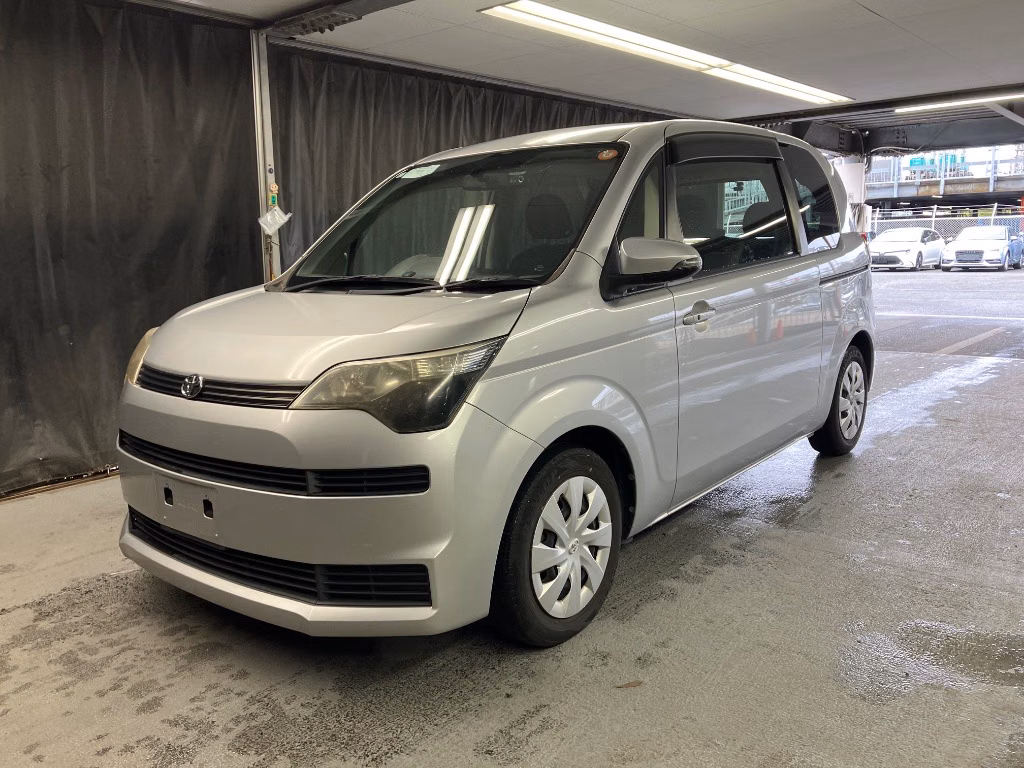TOYOTA SPADE