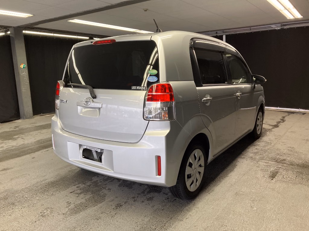 TOYOTA SPADE