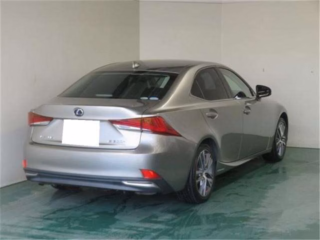 Lexus IS300h