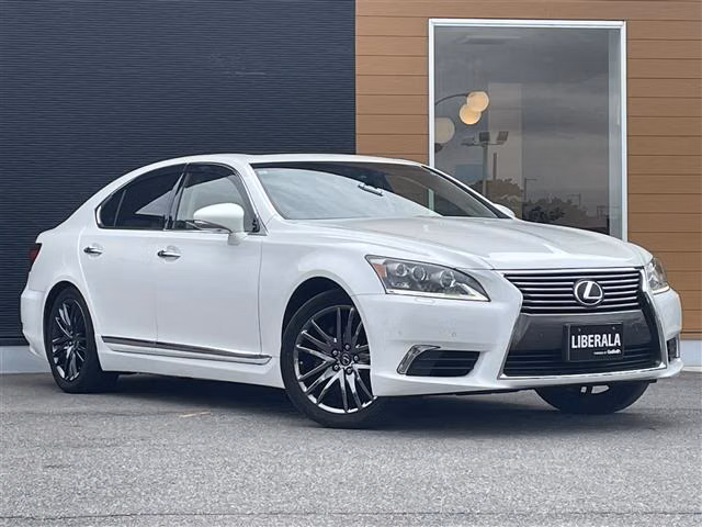 Lexus LS460