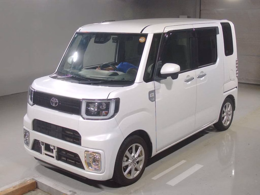 TOYOTA PIXIS MEGA
