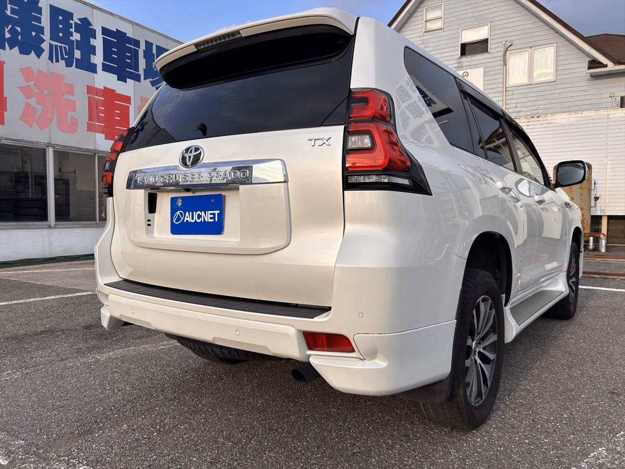 TOYOTA LAND CRUISER PRADO
