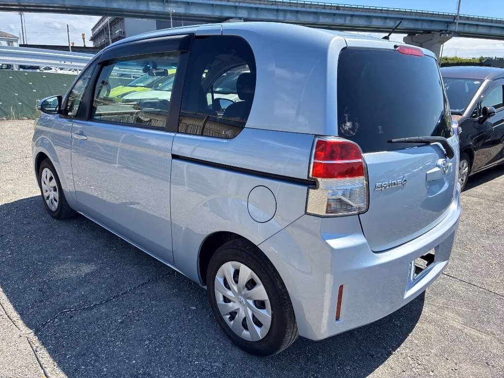TOYOTA SPADE
