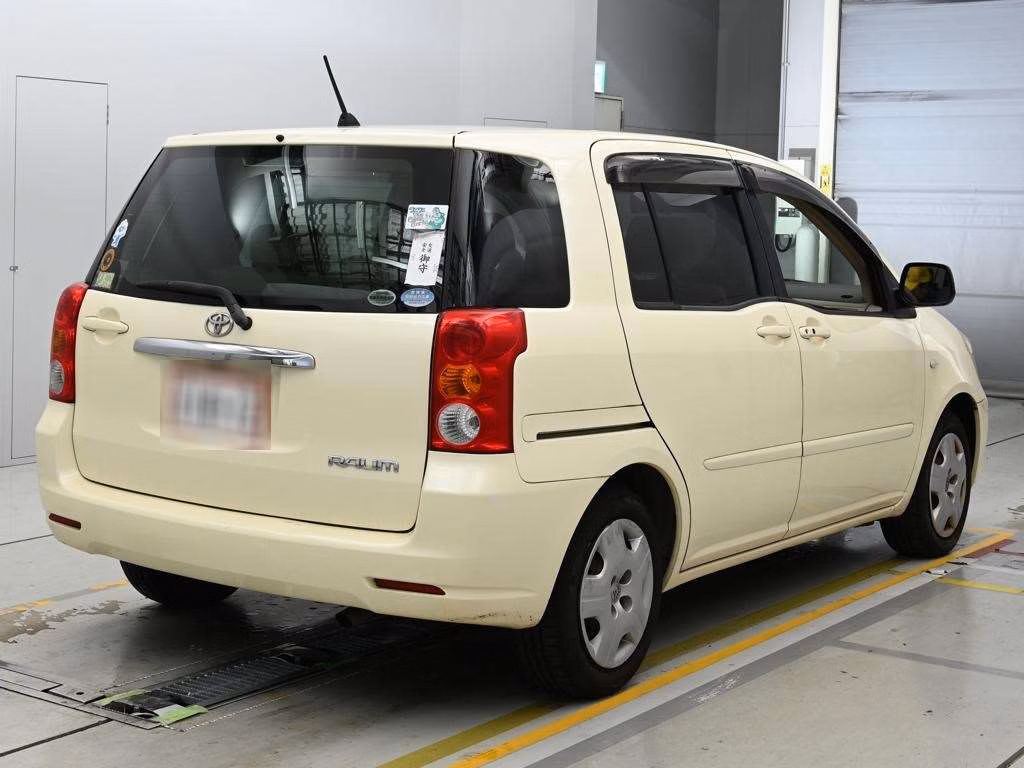 TOYOTA RAUM