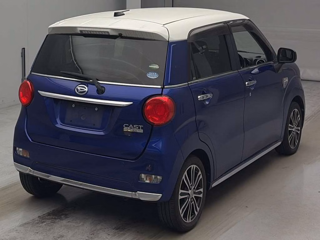 DAIHATSU CAST