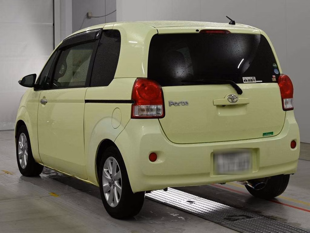 TOYOTA PORTE