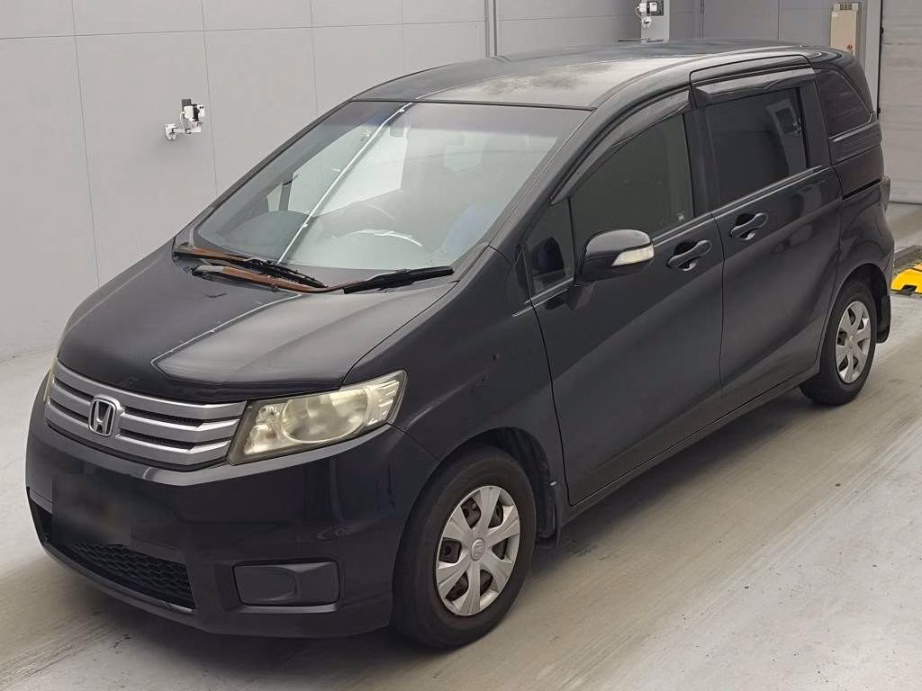HONDA FREED SPIKE