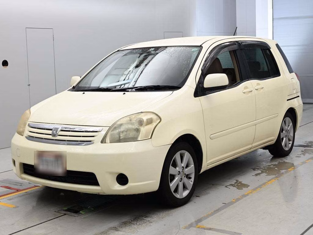 TOYOTA RAUM