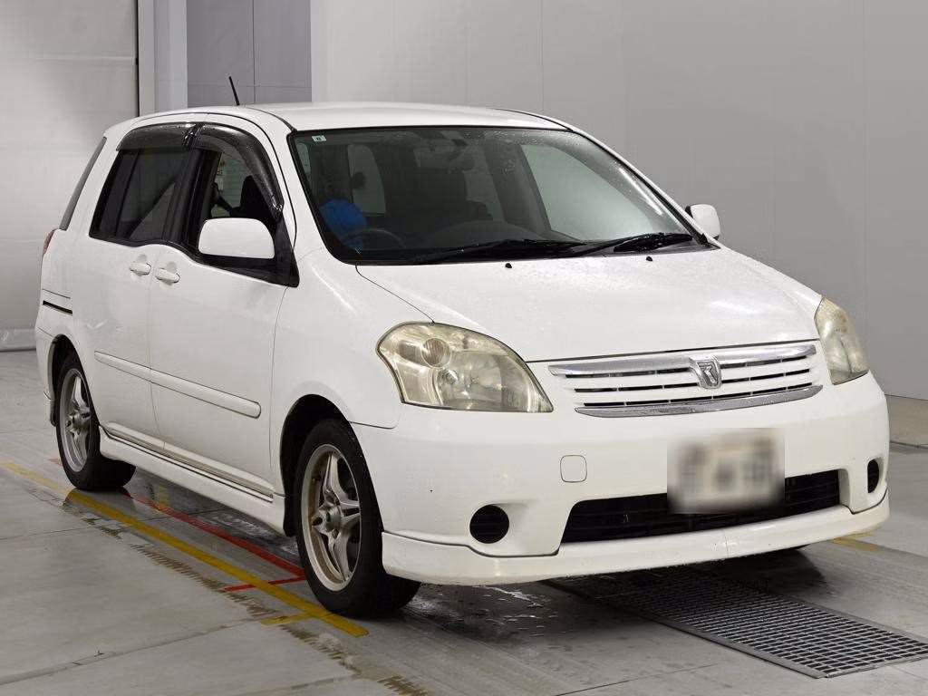 TOYOTA RAUM