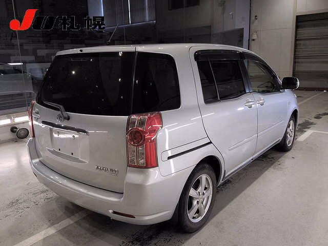 TOYOTA RAUM