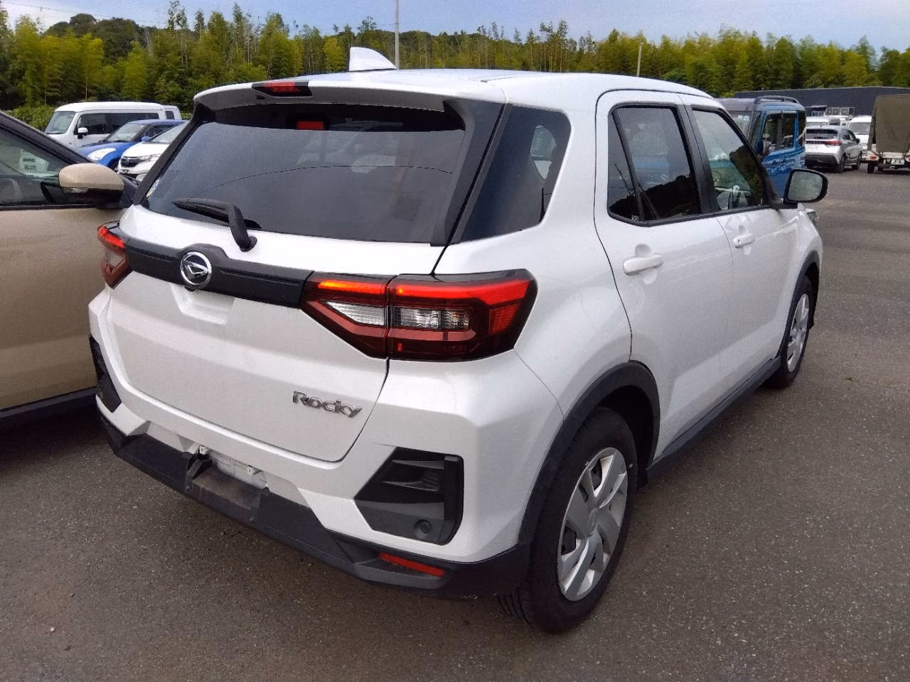 DAIHATSU ROCKY