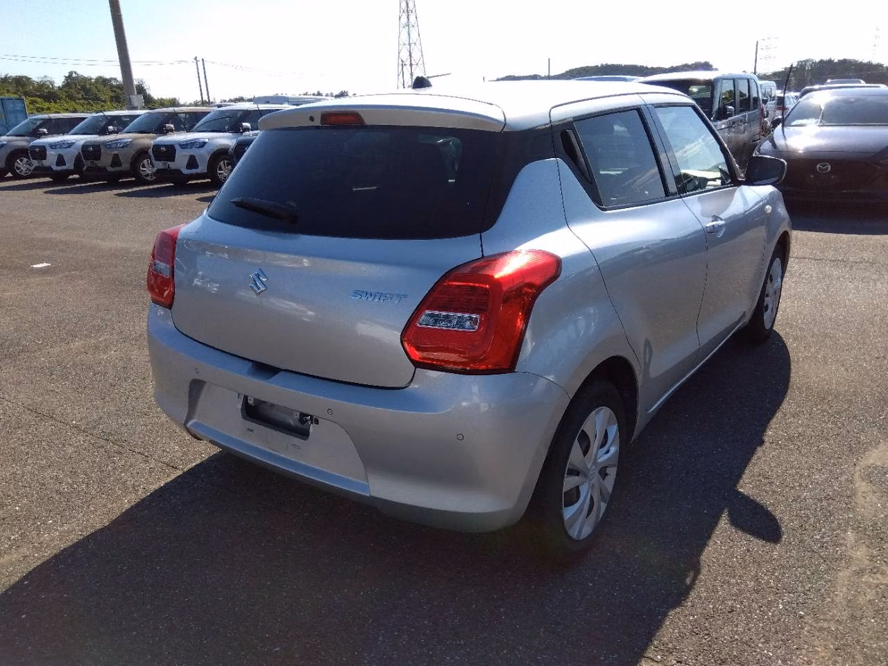 SUZUKI SWIFT