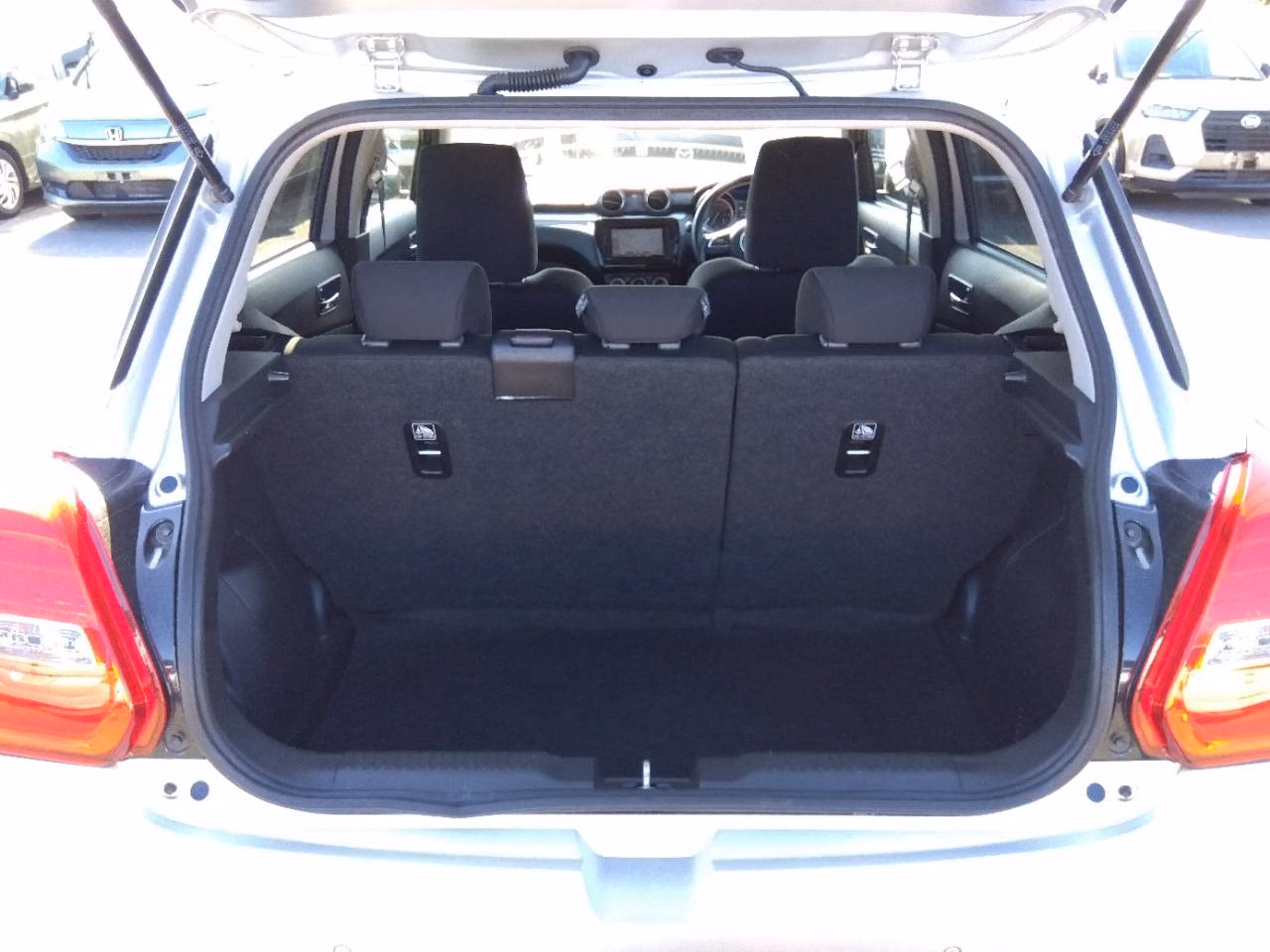 SUZUKI SWIFT