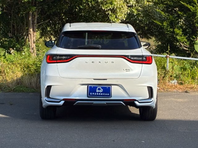 Lexus LBX