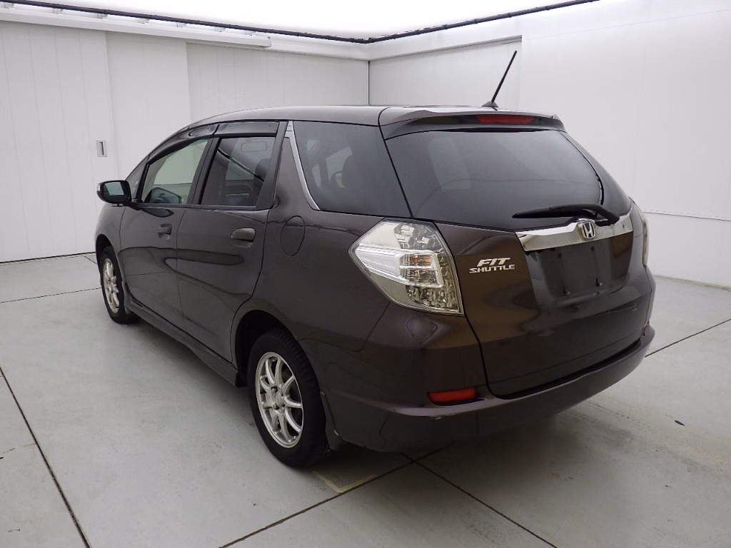 HONDA FIT SHUTTLE