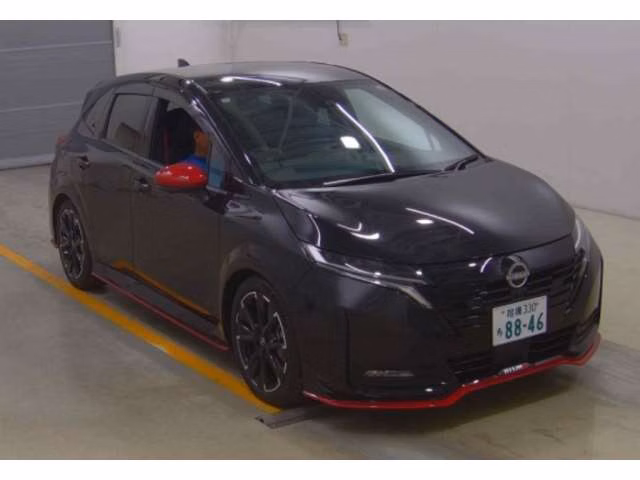 Nissan Aura