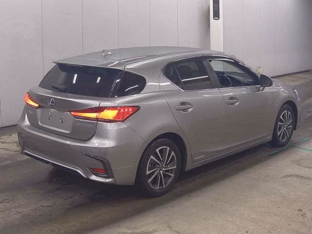 Lexus CT200h