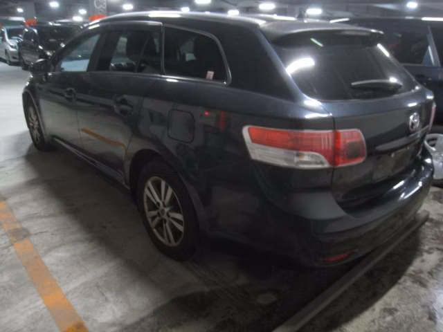 TOYOTA AVENSIS