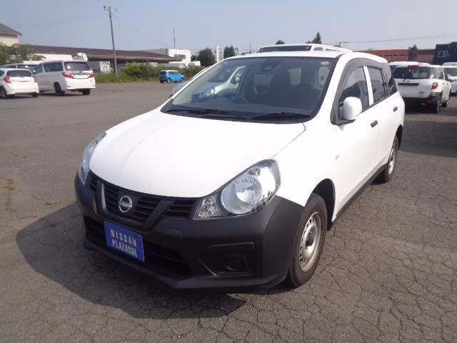 Nissan AD