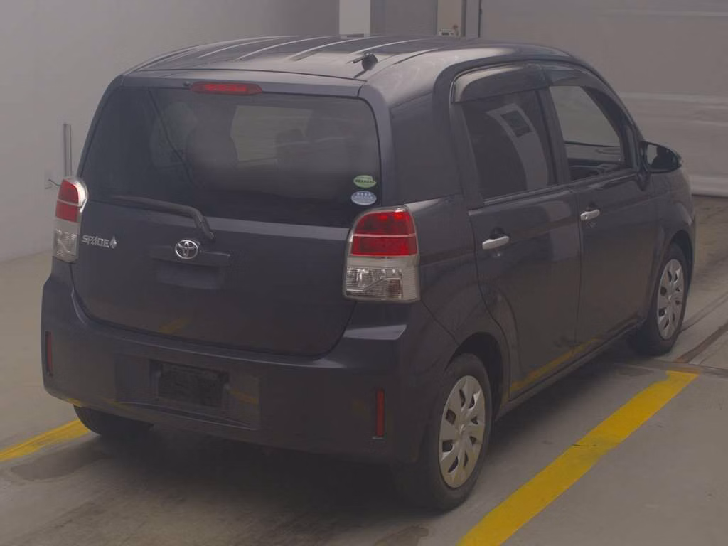 TOYOTA SPADE