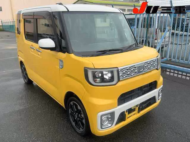 DAIHATSU WAKE