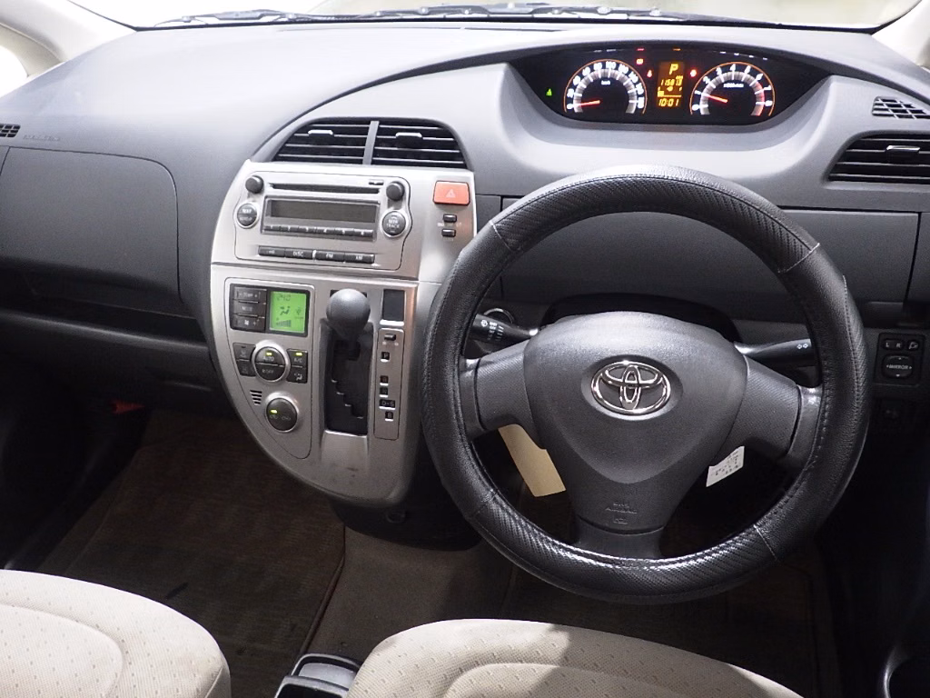 TOYOTA RACTIS