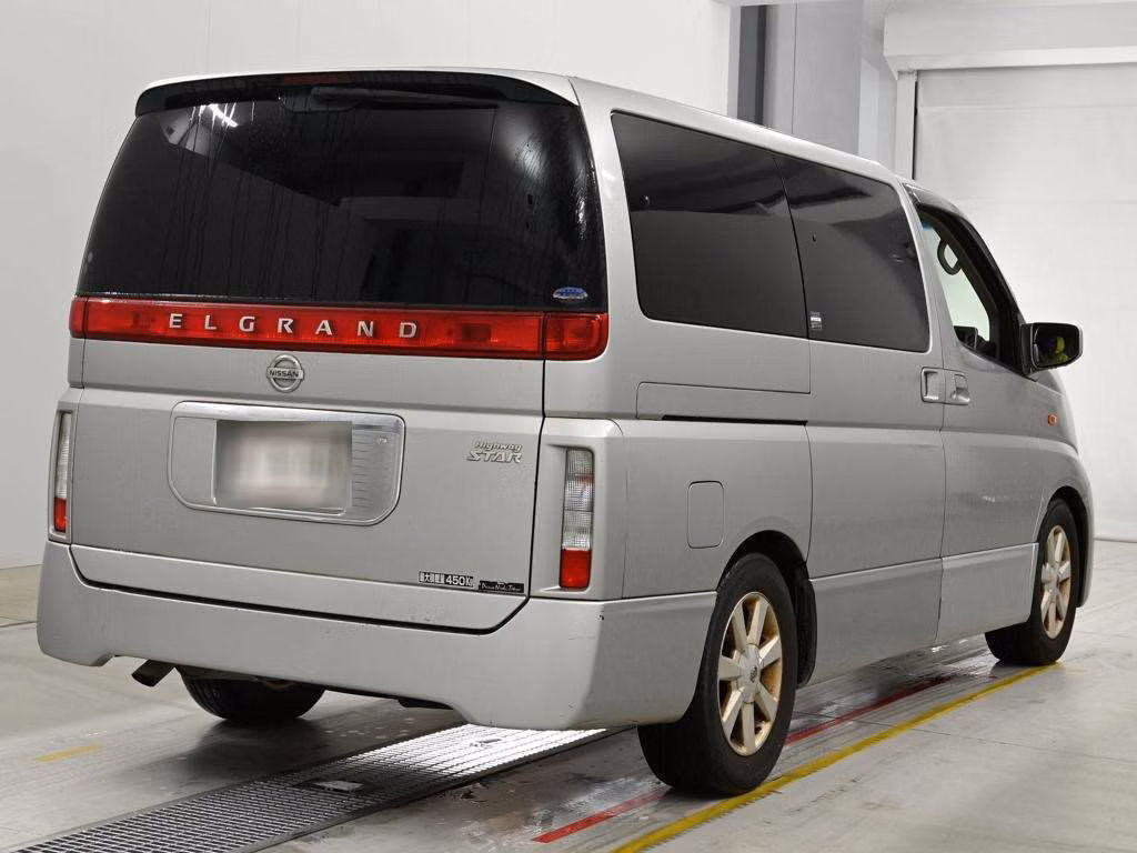 NISSAN ELGRAND
