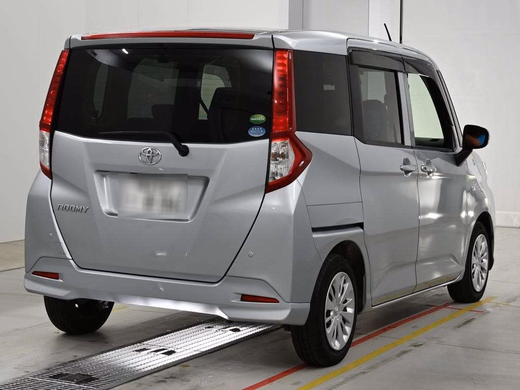 TOYOTA ROOMY