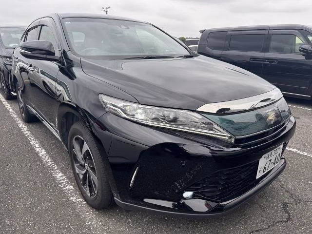 TOYOTA HARRIER
