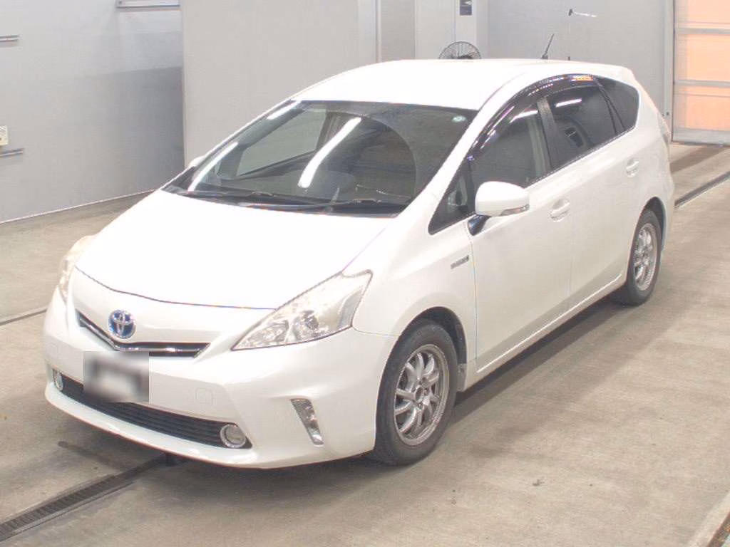 TOYOTA PRIUS ALPHA