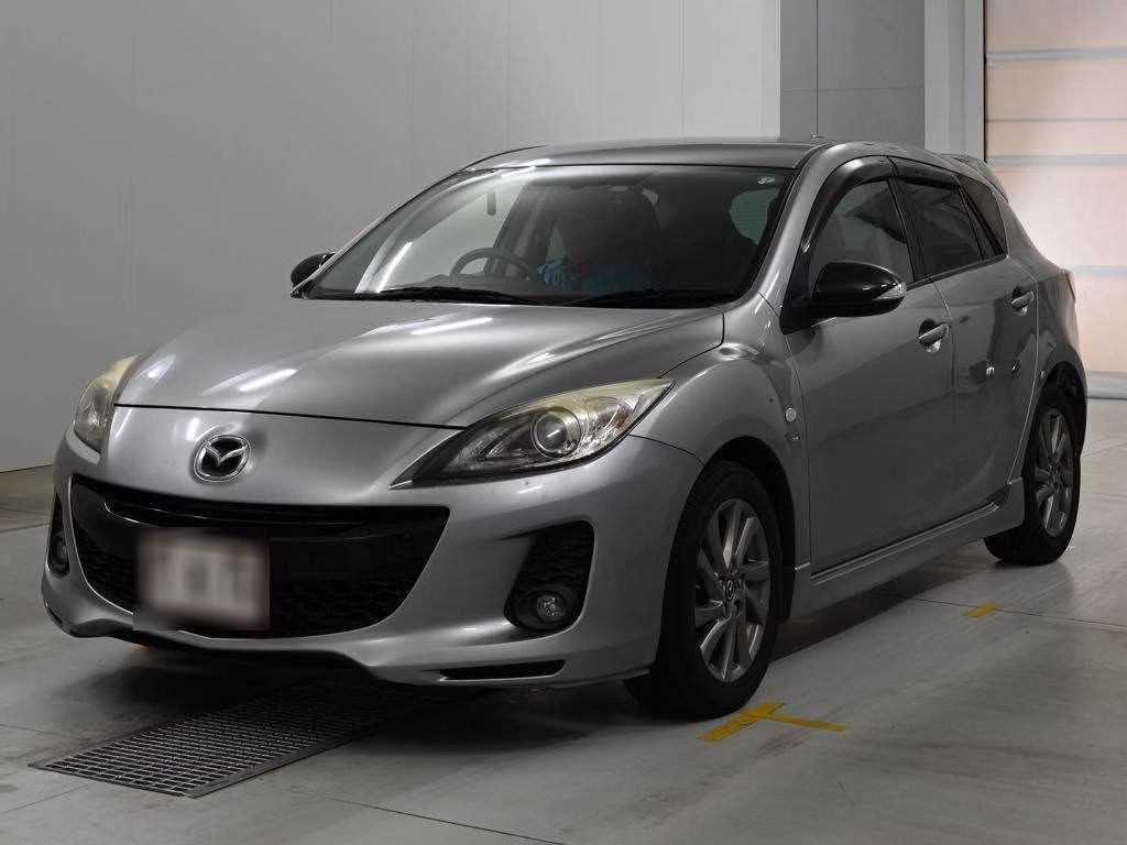 MAZDA AXELA