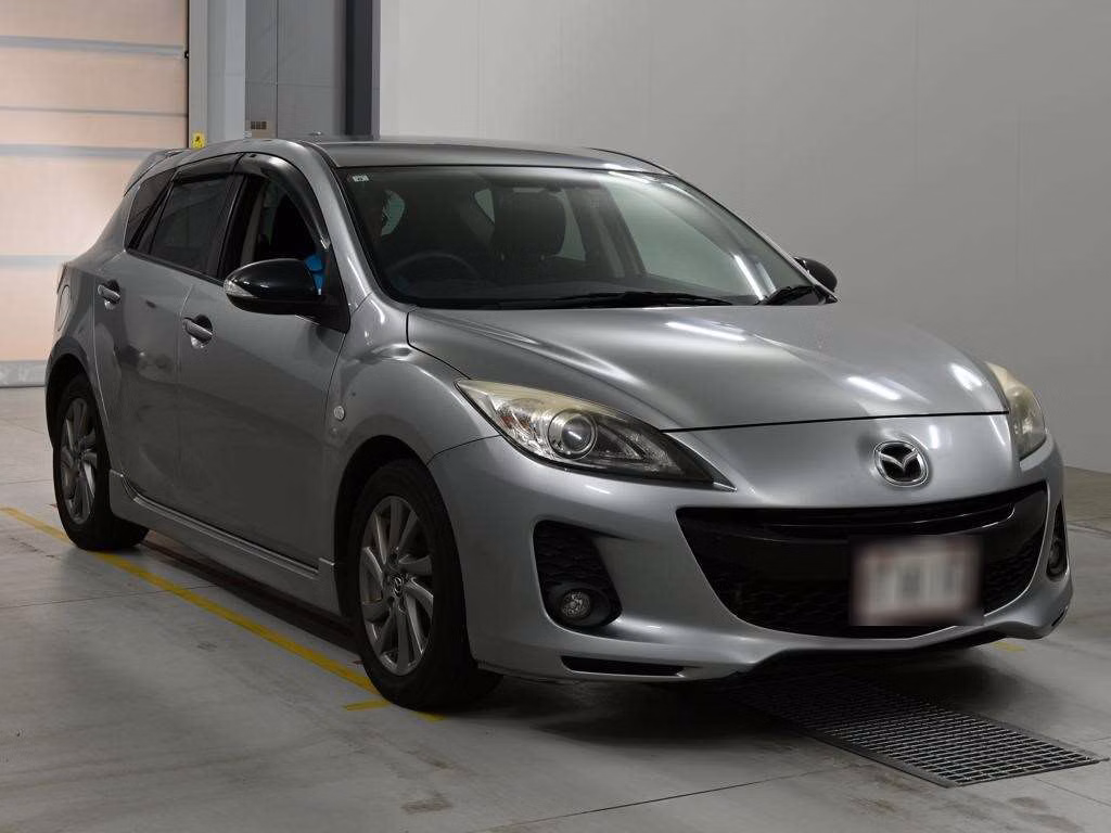 MAZDA AXELA