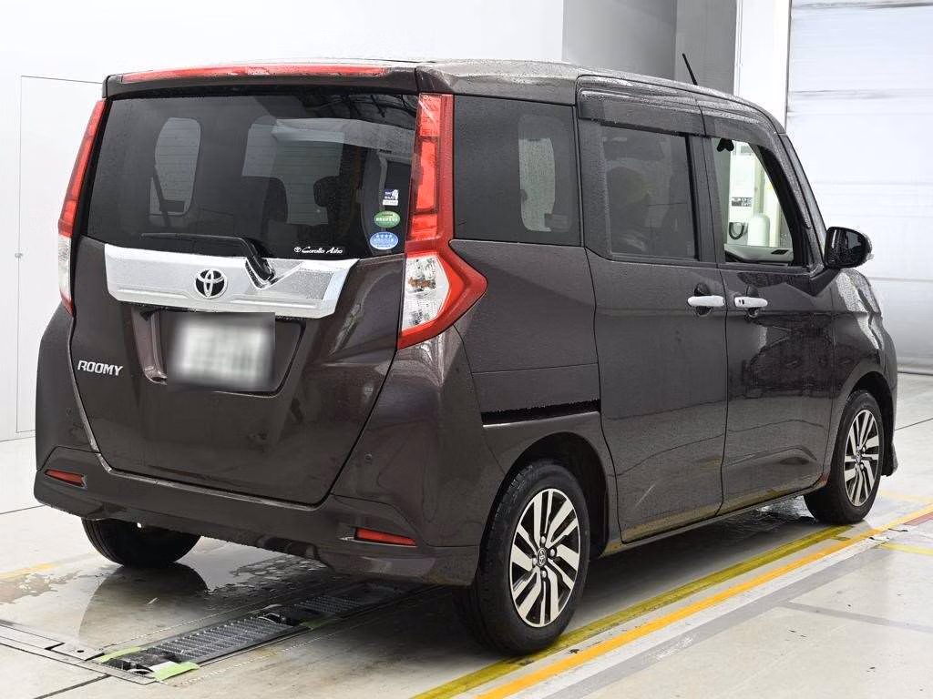 TOYOTA ROOMY