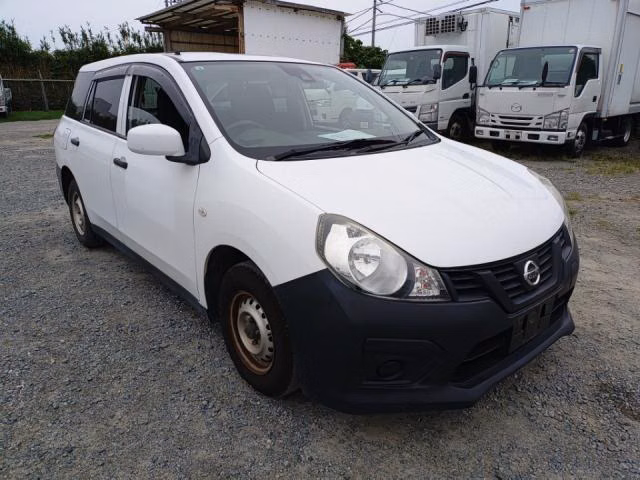 Nissan AD
