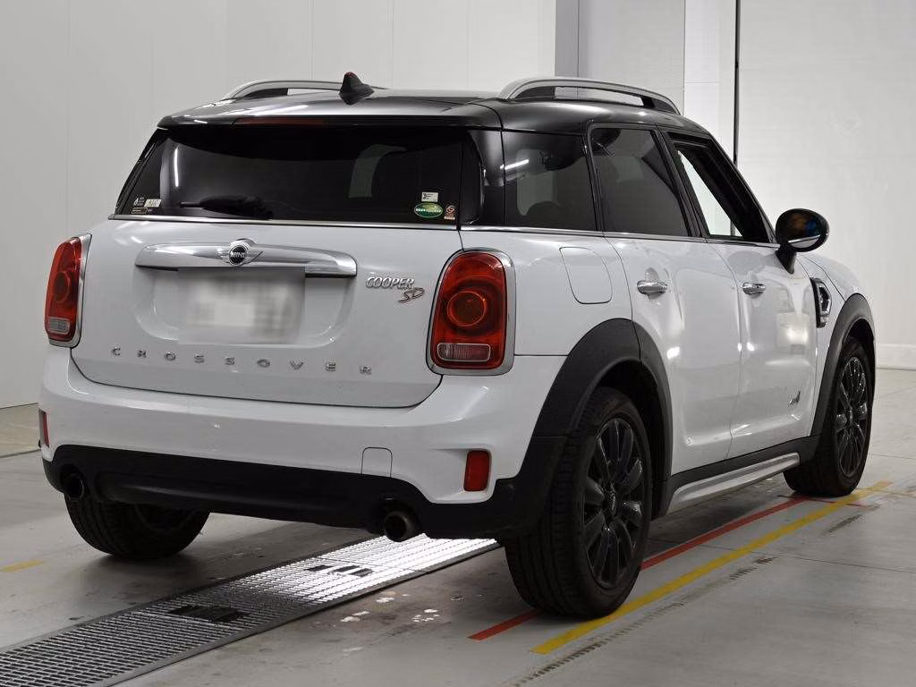 MINI CROSSOVER