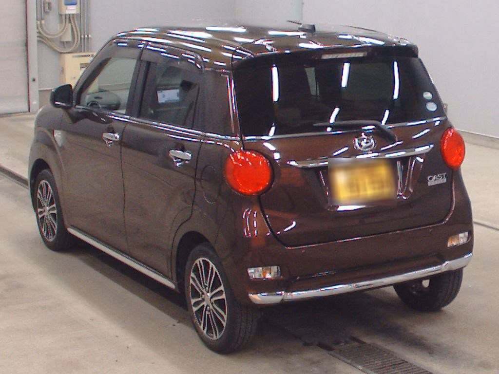 DAIHATSU CAST