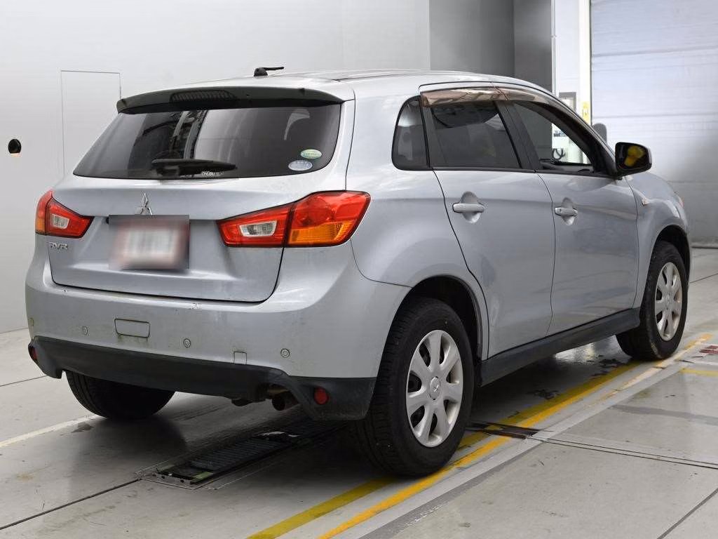 MITSUBISHI RVR