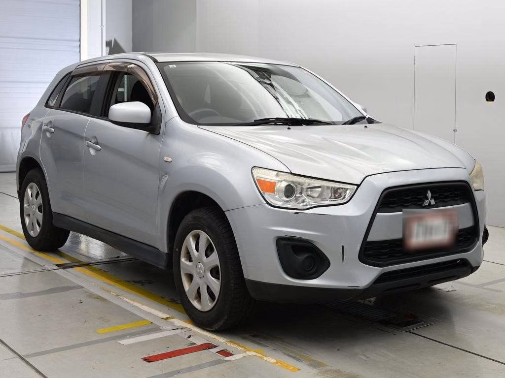MITSUBISHI RVR