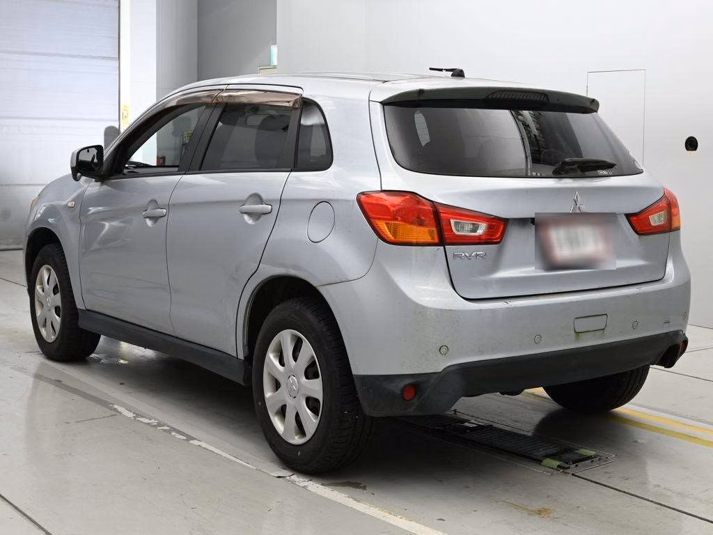 MITSUBISHI RVR