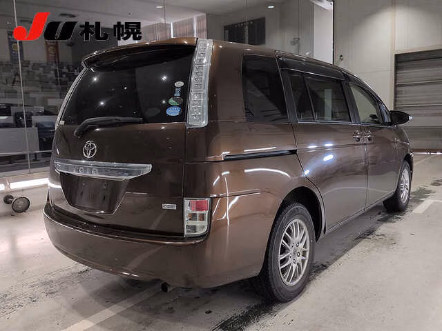 TOYOTA ISIS