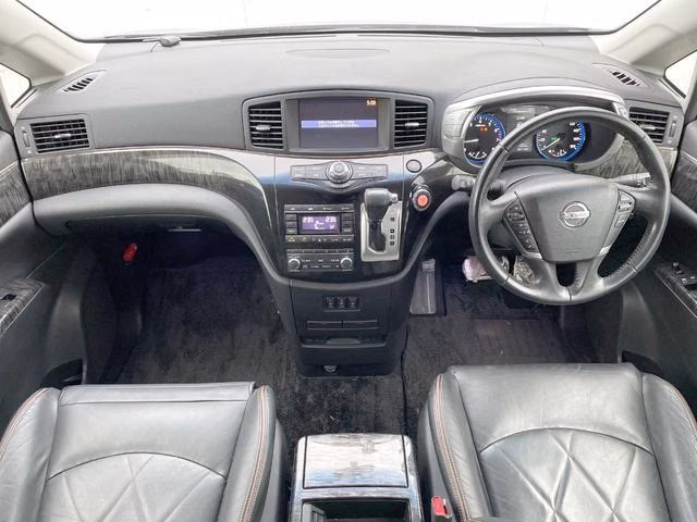 NISSAN ELGRAND